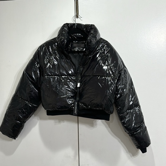 NWT Blank NYC Cold Lover Crop Puffer Jacket Size Large - Picture 9 of 11